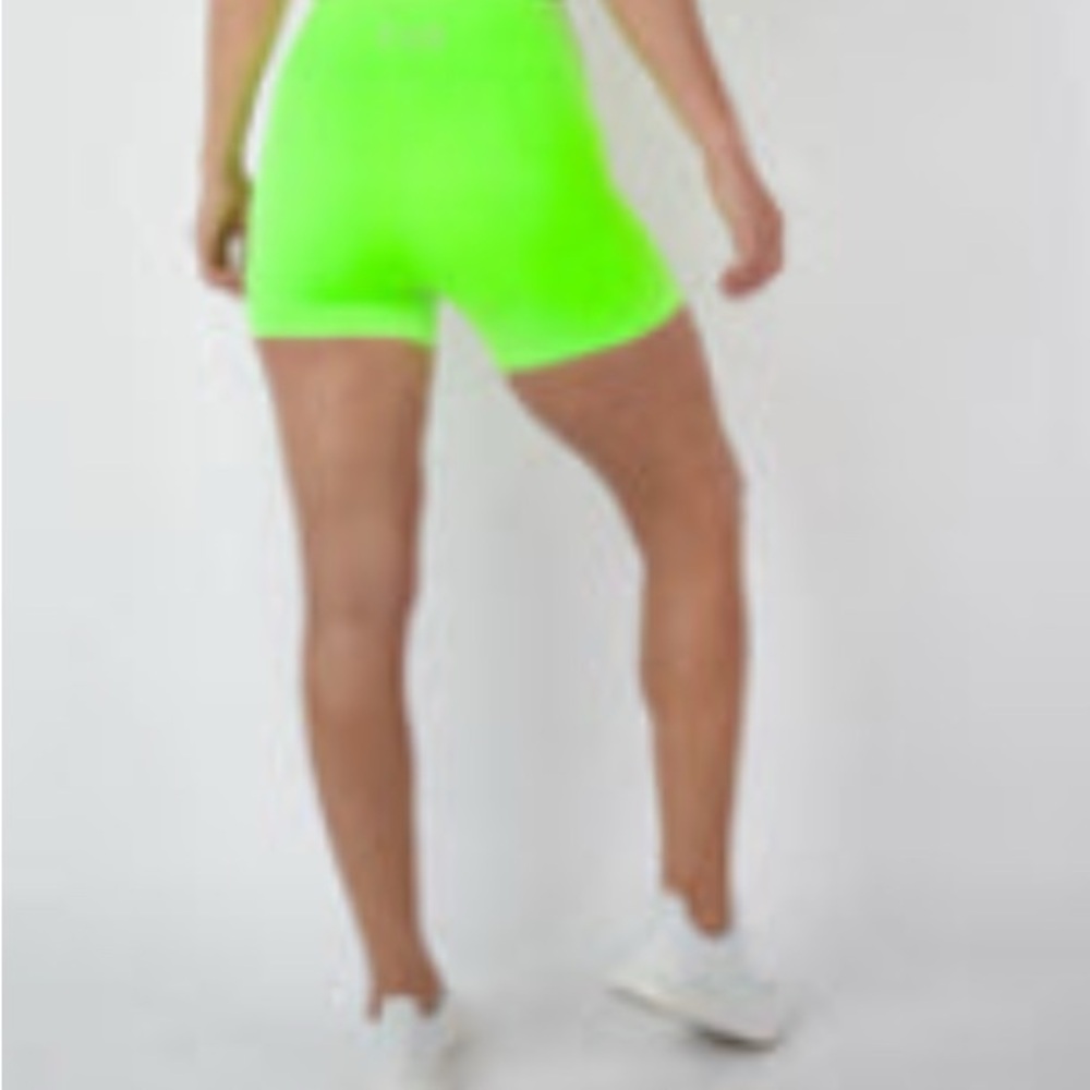 Neon Green True High Contour